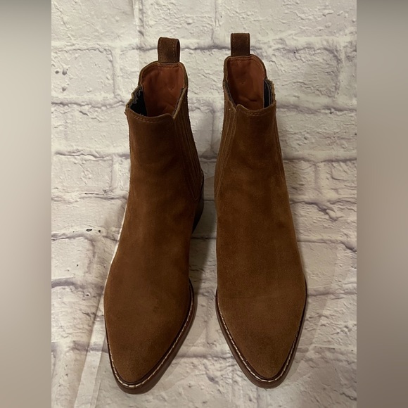 Coach Shoes - Coach Brown Suede Bowery Chelsea Boots 10